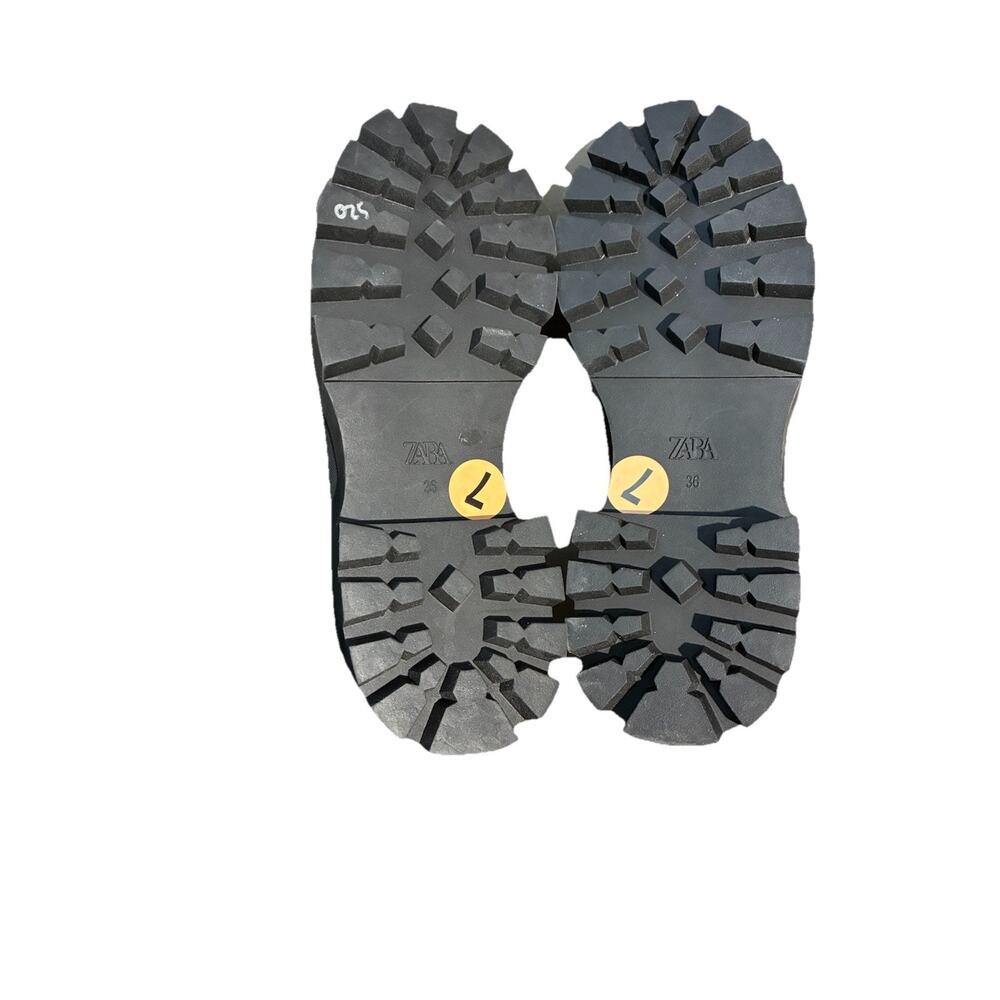 ZARA Women 6 Chelsea Boots Pull On Black Knit Sock Stretch Lugged Soles Combat - Picture 2 of 6